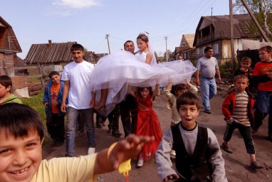 Фото современных цыган с интернета на цыганском портале Романистан: https://romanistan.ru/